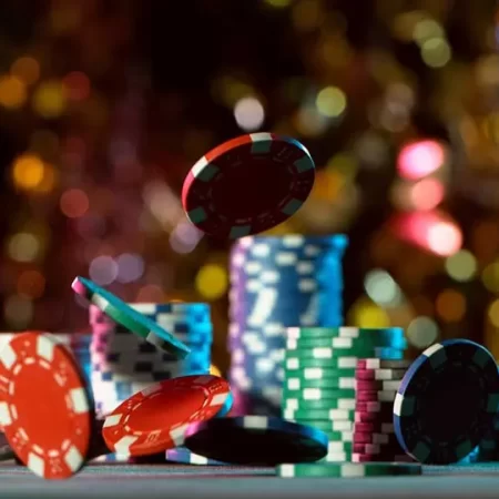 Giải Đấu Poker Lớn: Trải Nghiệm Đỉnh Cao & Cơ Hội Vàng Cho Tay Chơi