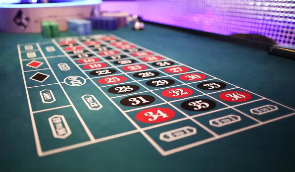 chọn bàn chơi Poker