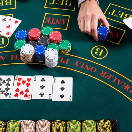 Luật Chơi Poker Đổi Tiền 2025 – Hướng Dẫn Chi Tiết & Chiến Lược Hiệu Quả Cho Người Mới